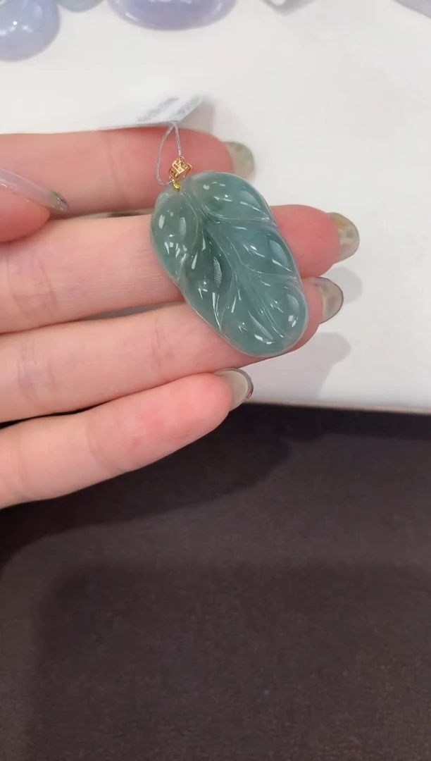 颈饰18K金镶嵌翡翠 天然缅甸a货翡翠