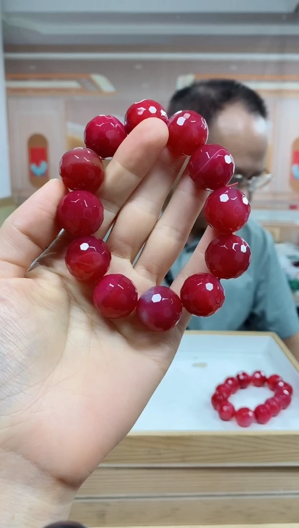 未镶嵌手串玛瑙/玉髓红钻玛瑙手串尺寸约20mm