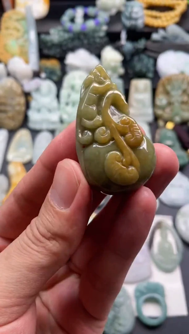 颈饰未镶嵌翡翠33  天然翡翠a货  葫芦