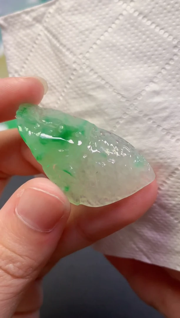 颈饰未镶嵌翡翠