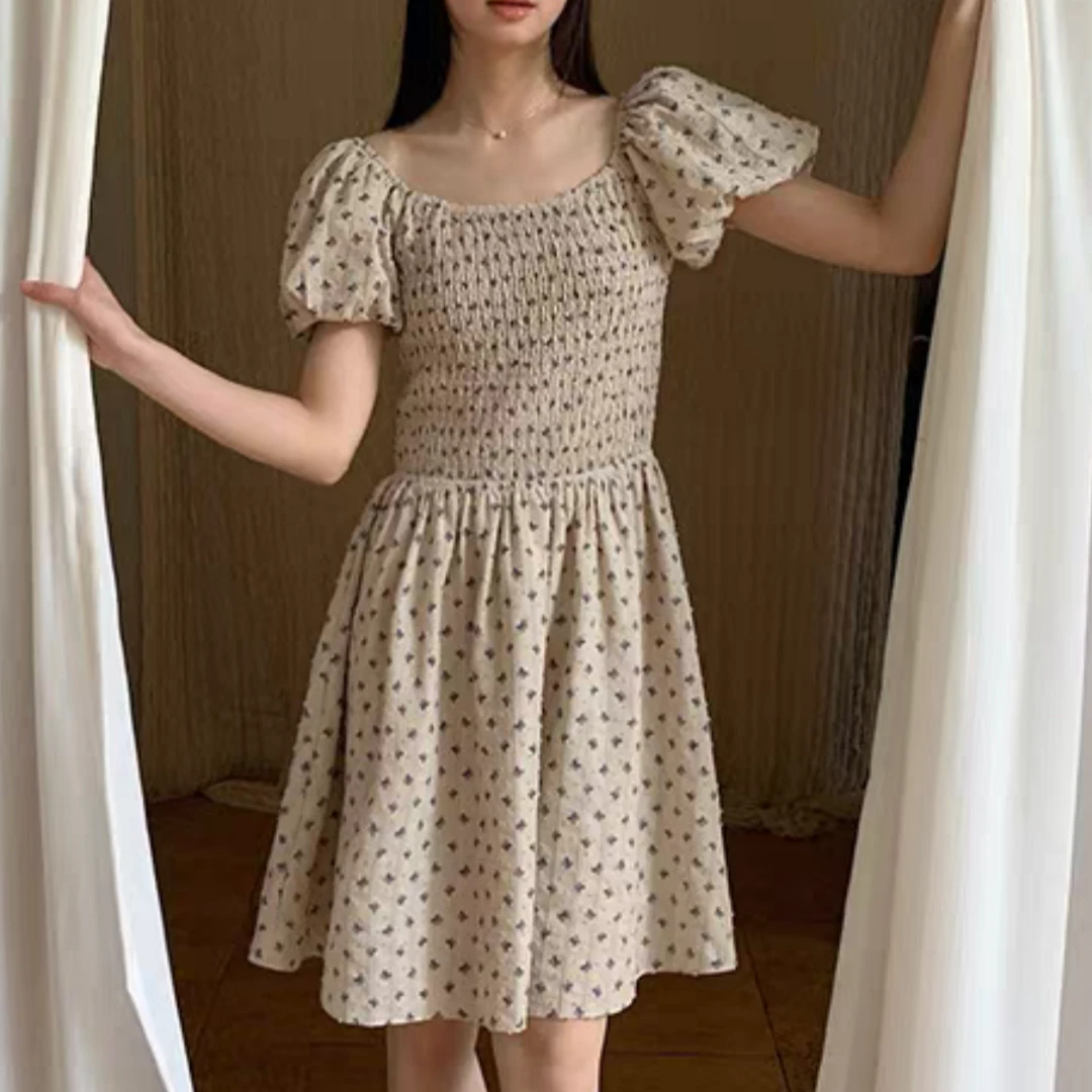 【济州岛1】泡泡袖碎花方领连衣裙