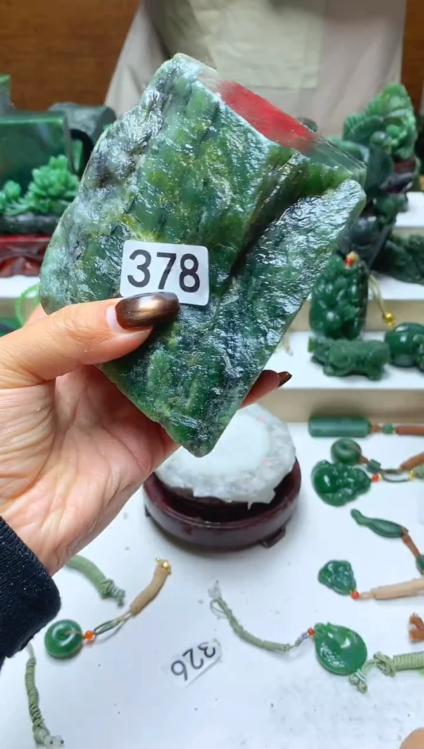 未镶嵌和田玉摆件1