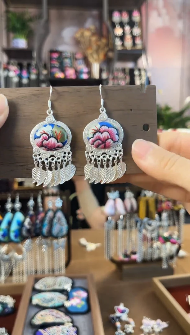 织绣民族风手工非遗老绣饰品6626