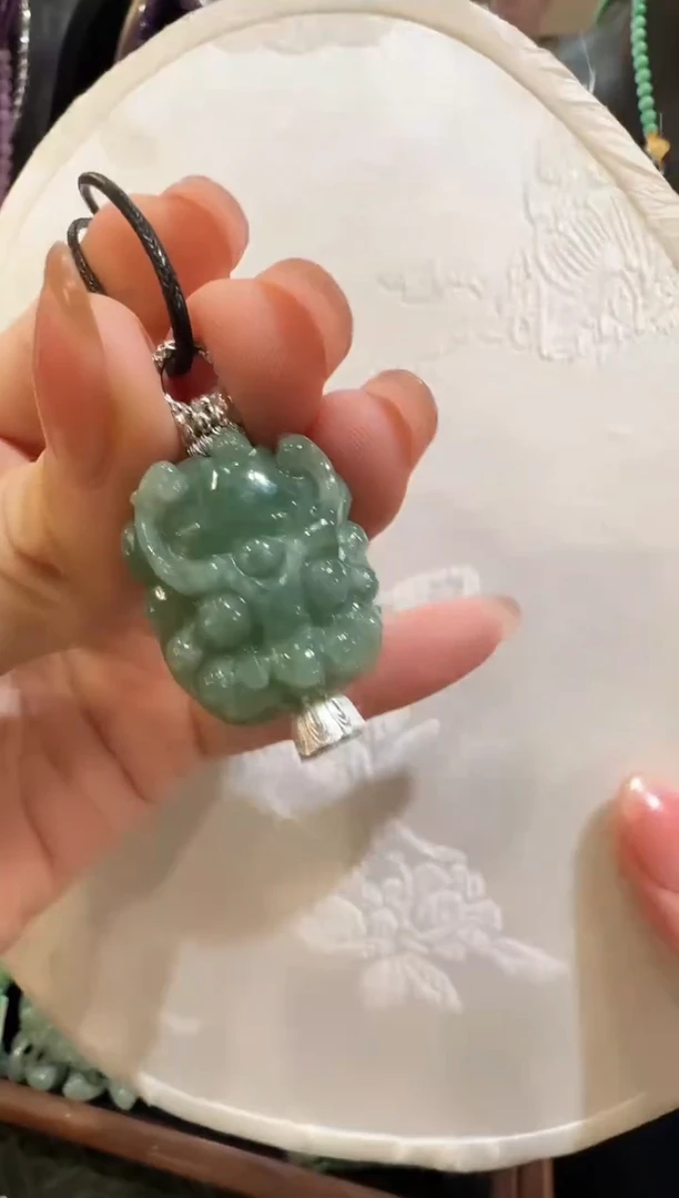 颈饰未镶嵌翡翠国风