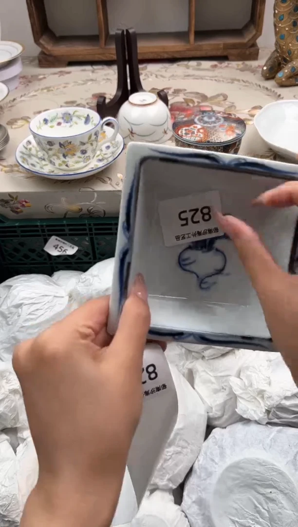 瓷片小****?L         825