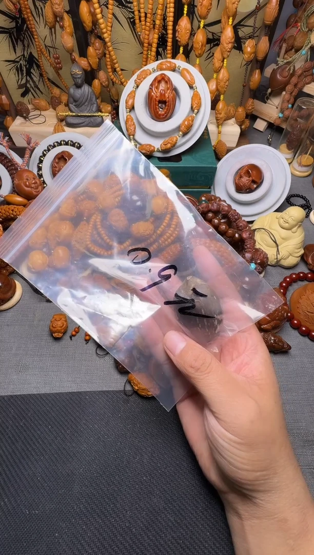 手串橄榄核邓**哥素核一个