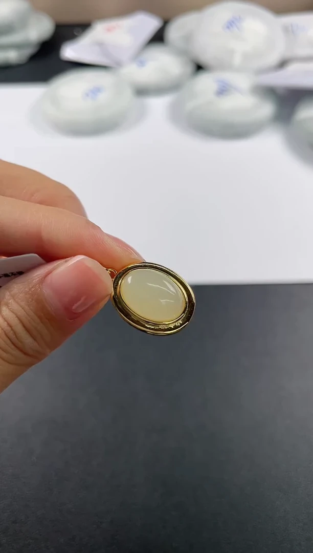 颈饰未镶嵌和田玉7137