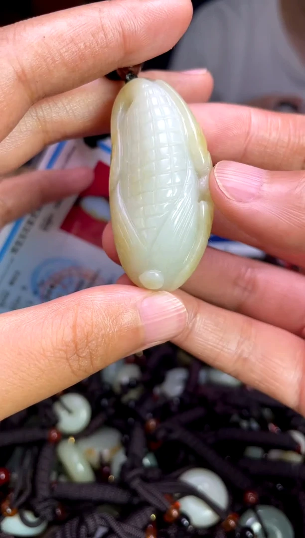 未镶嵌和田玉挂件1
