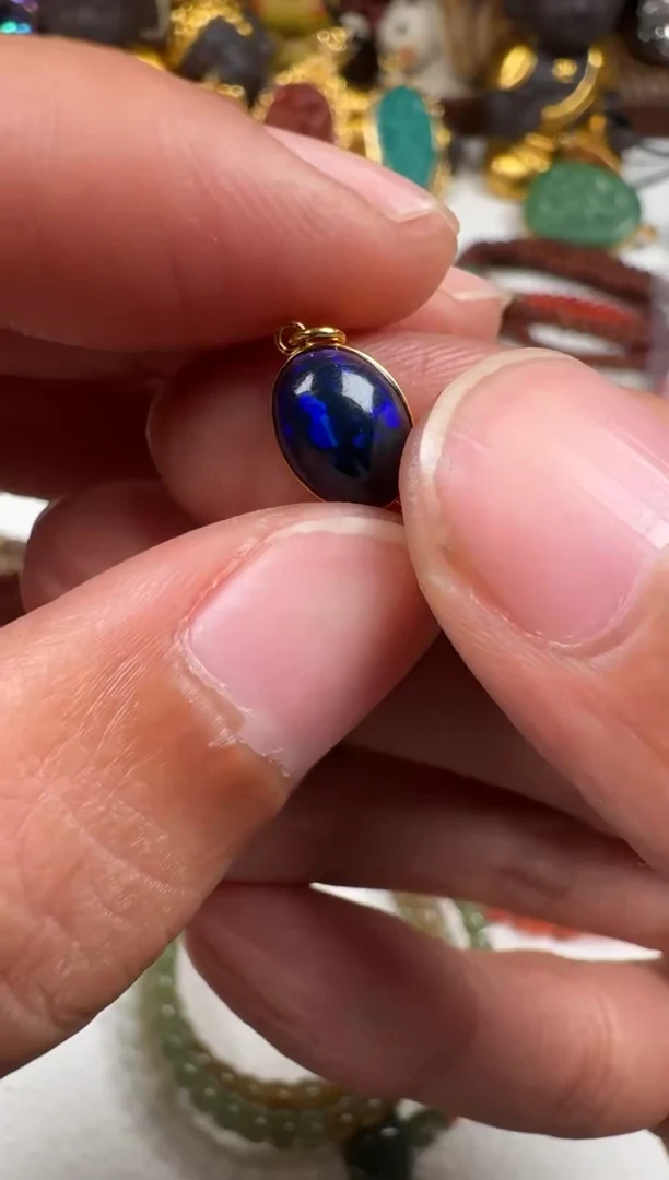 欧泊18K金镶嵌侧挂天然欧泊小侧挂一个