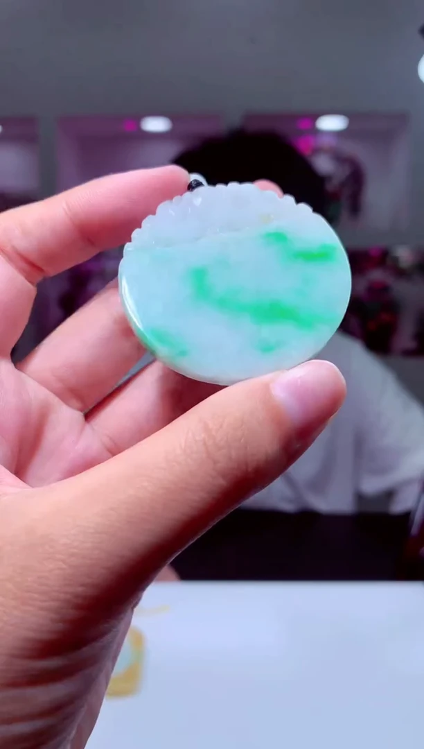 颈饰未镶嵌翡翠天然翡翠（拍一发一）