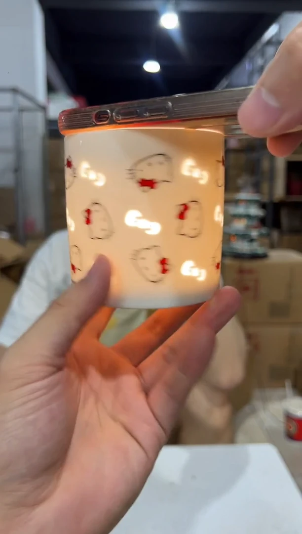 瓷片白色kt猫满印镂空咖啡杯