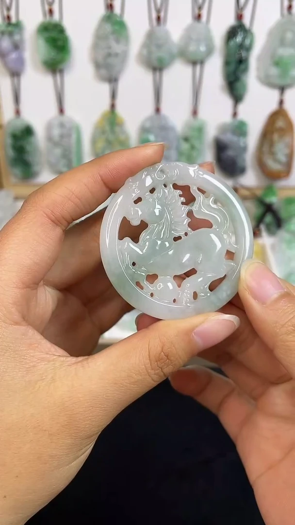 颈饰未镶嵌翡翠1