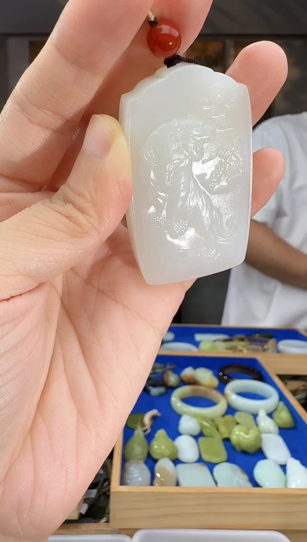 未镶嵌和田玉挂件拍一发一