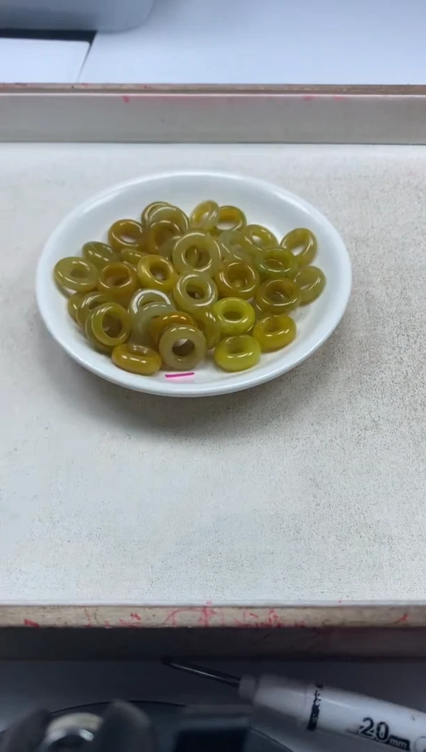 【闪购商品】翡翠颈饰未镶嵌x1071翡翠黄翡小跑环*1个