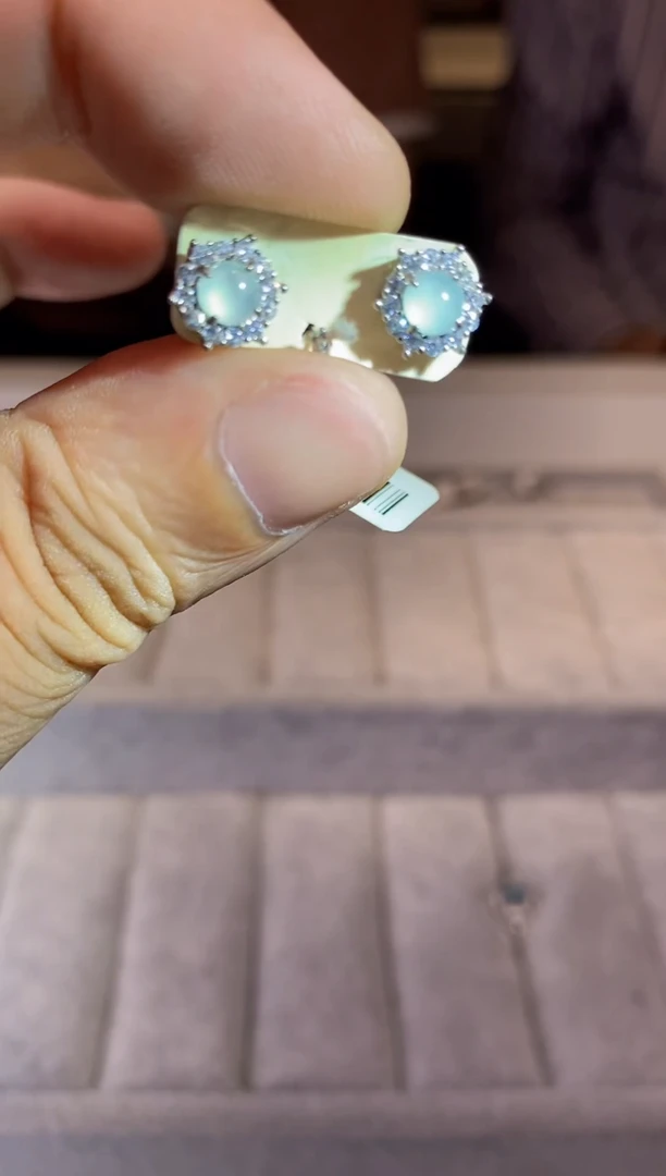 翡翠未镶嵌耳钉天然翡翠拍一发一多样性发货