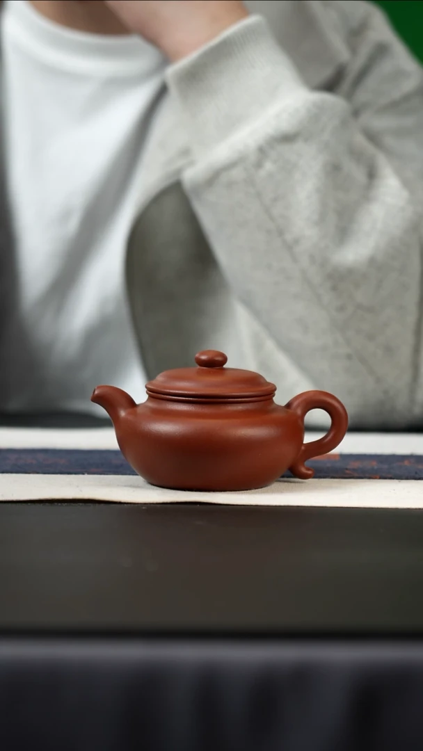 茶壶紫砂纯红降，仿古，200cc