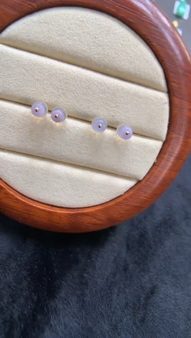 翡翠18K金镶嵌耳饰耳钉 多样性发其一