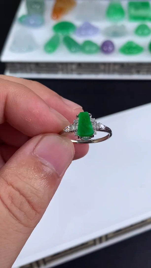 未镶嵌戒指翡翠翡翠