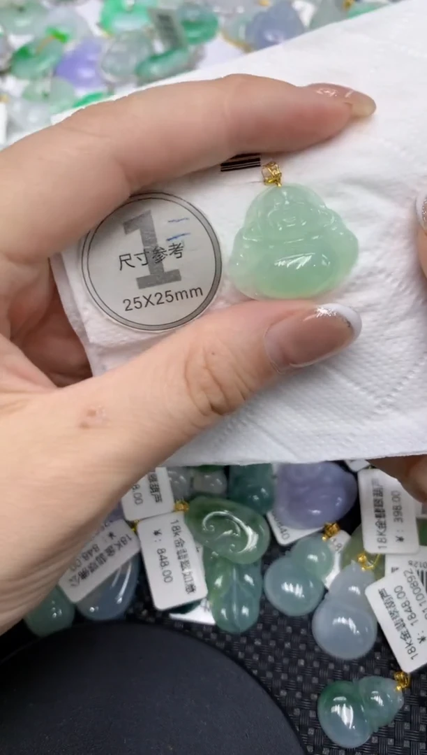 颈饰18K金镶嵌翡翠111111111