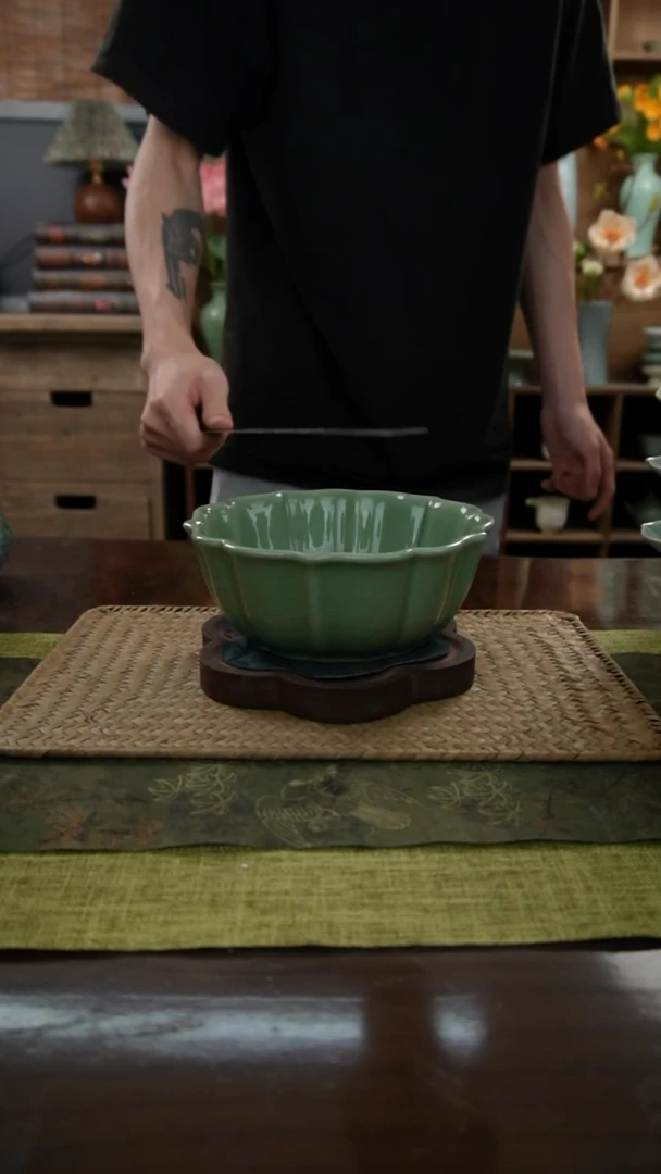 陶瓷一件包邮梅子青花瓣茶洗17cm