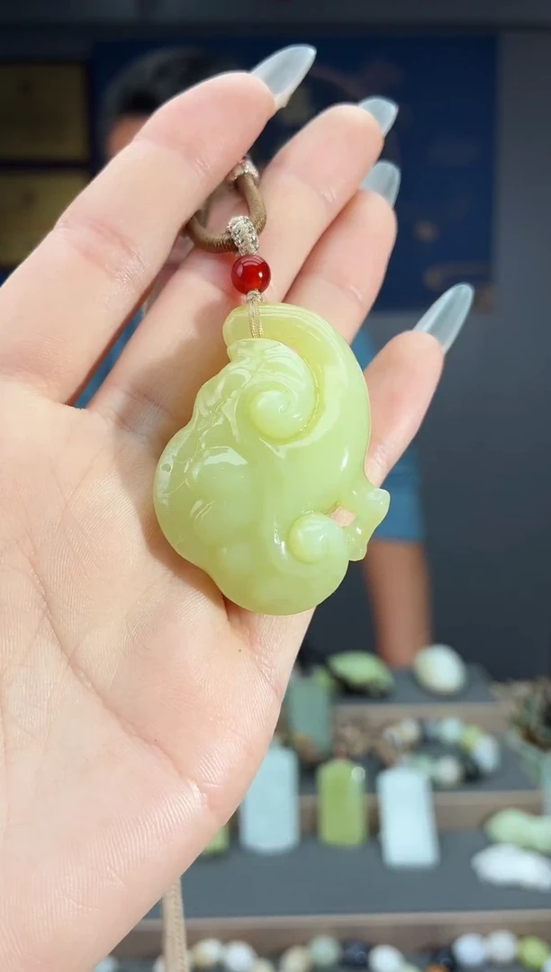 颈饰未镶嵌和田玉1