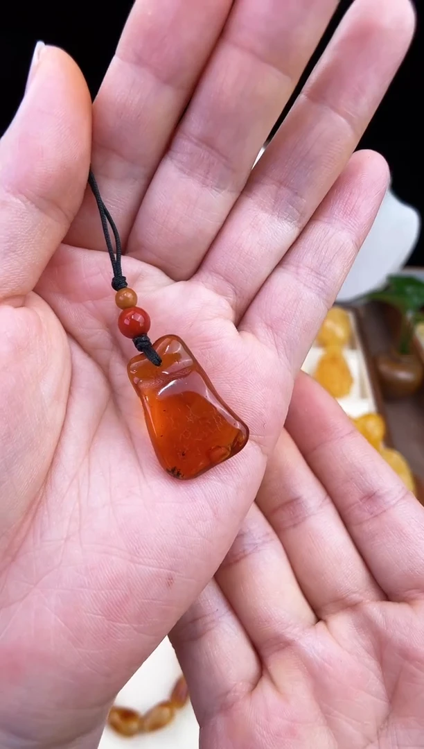 琥珀未镶嵌珠宝奇石柒月