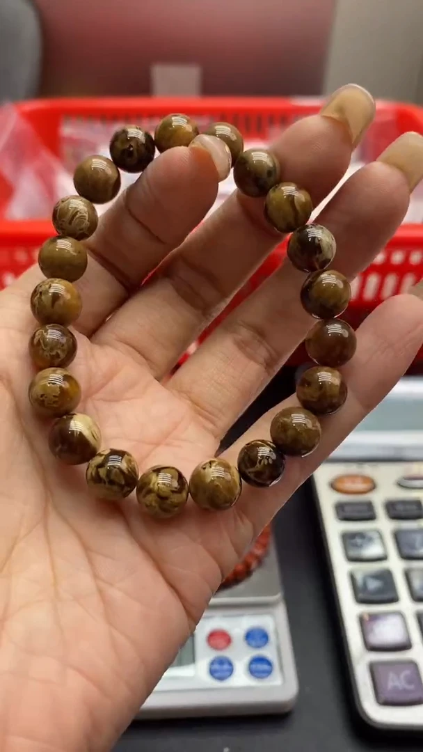 琥珀未镶嵌珠宝奇石384