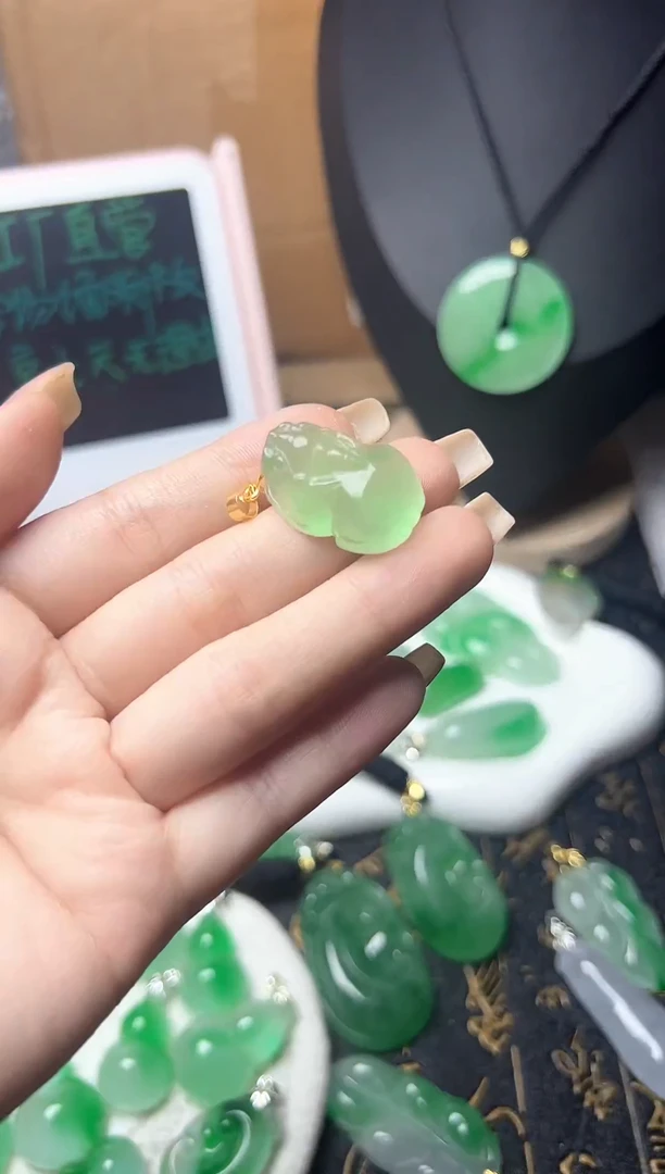 颈饰未镶嵌翡翠所见即所得，一图一物