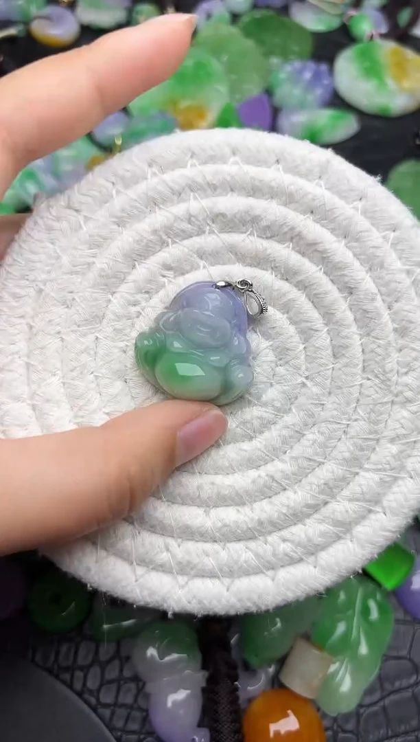 颈饰未镶嵌翡翠缅甸翡翠吊坠