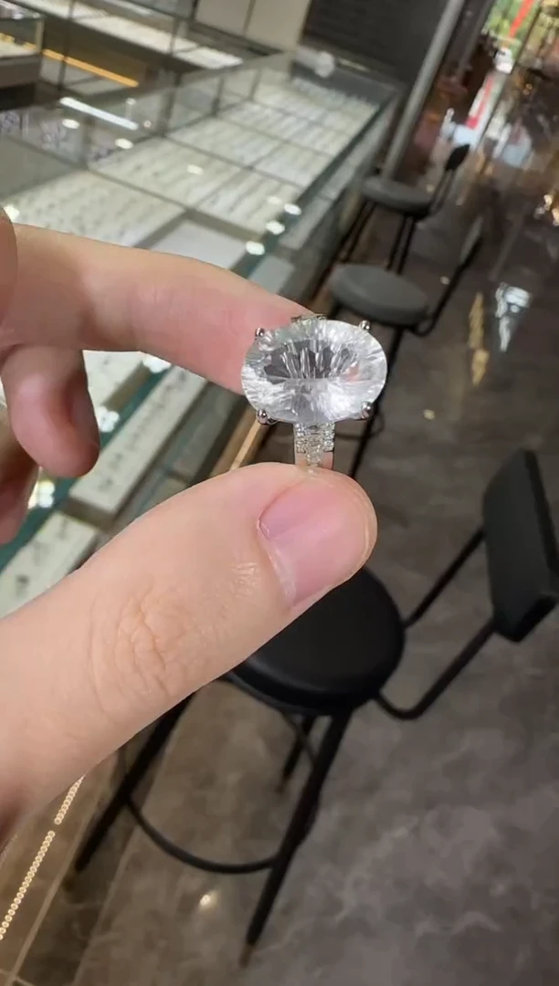 银S925镶嵌戒指水晶10*14mm净体白水晶