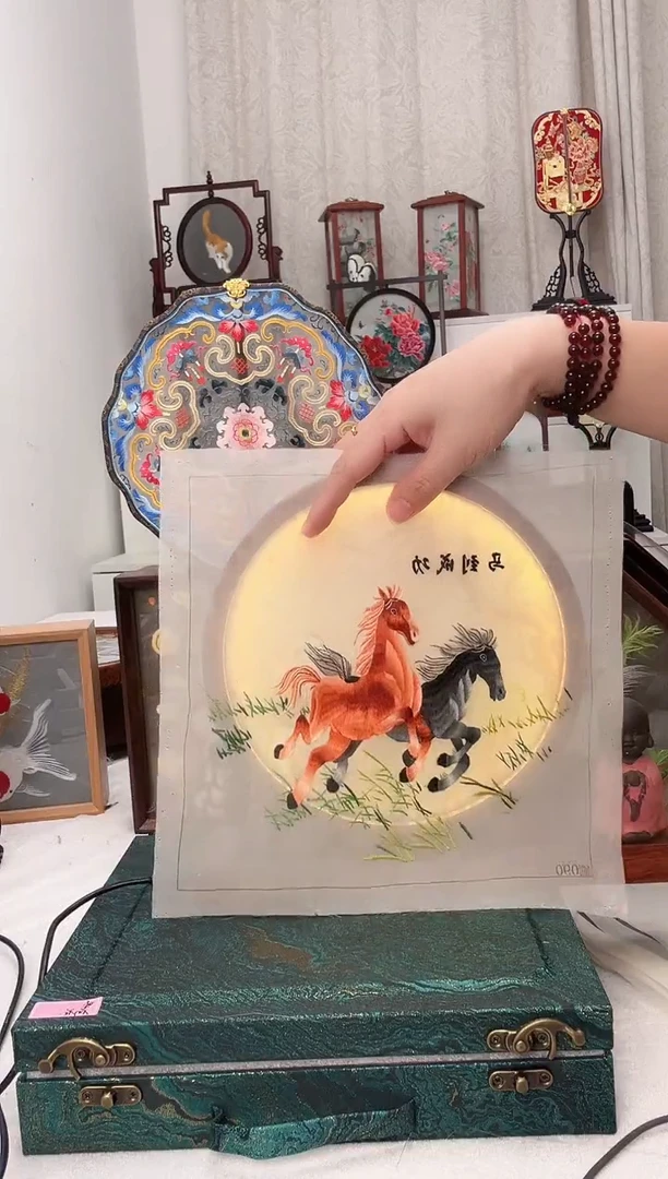 扇子苏绣作品手工摆台