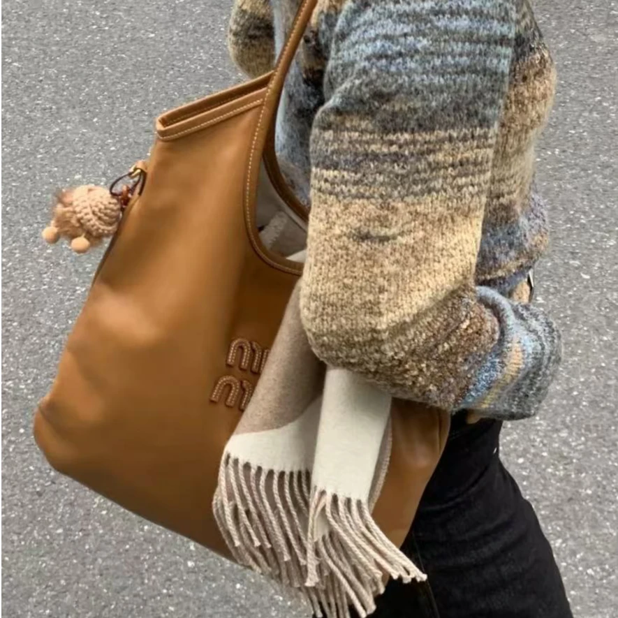 未使用 MIU MIU/缪缪 青奢荟/缪缪ivy腋下hobo包/