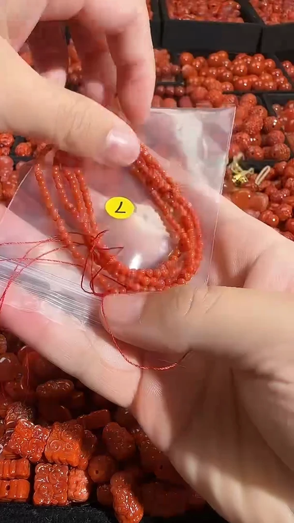 颈饰未镶嵌南红玛瑙1