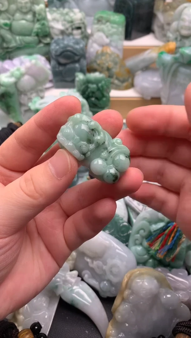 吊坠(不含链)未镶嵌翡翠1