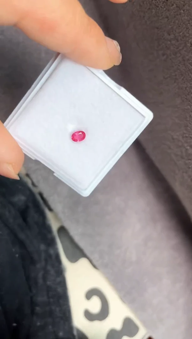 裸石未镶嵌尖晶石0.39ct