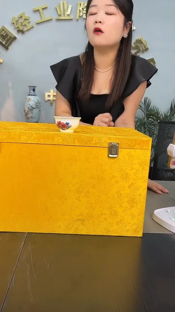 摆件景德镇陶瓷多彩人生