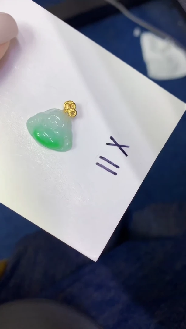 颈饰未镶嵌翡翠缅甸天然翡翠A货