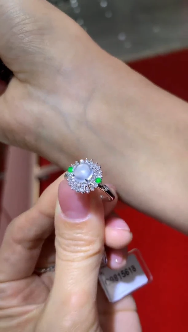 18K金镶嵌戒指翡翠|不退不换