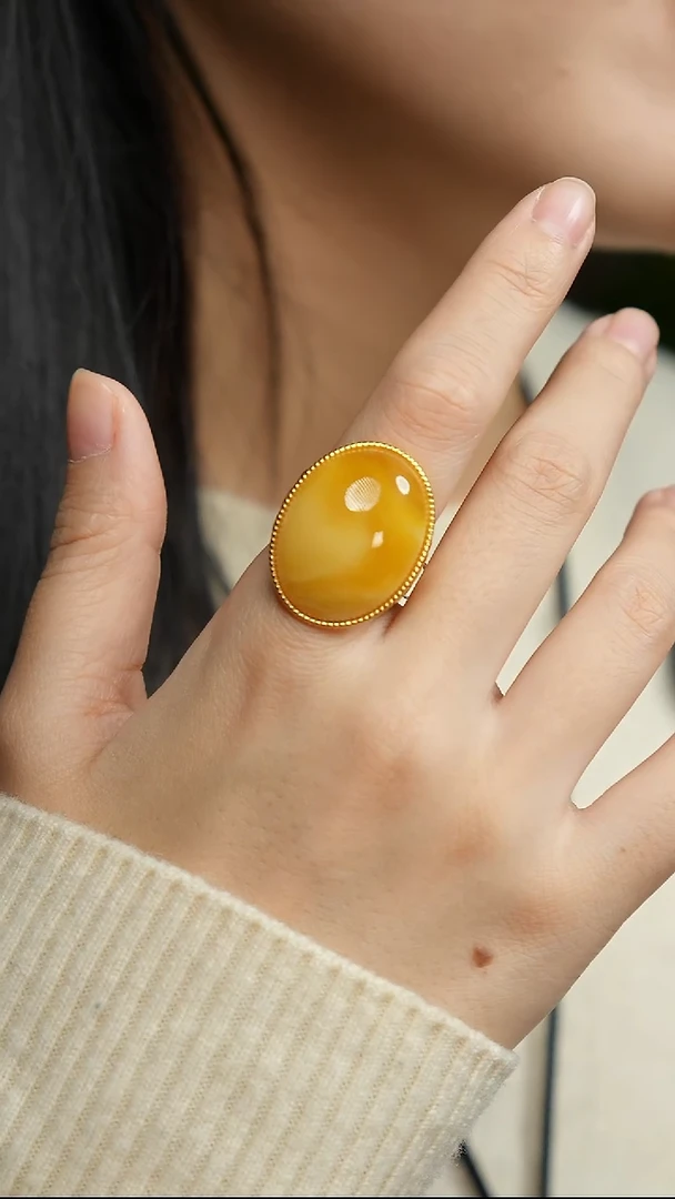 银S925镶嵌蜜蜡戒指爱心20*28