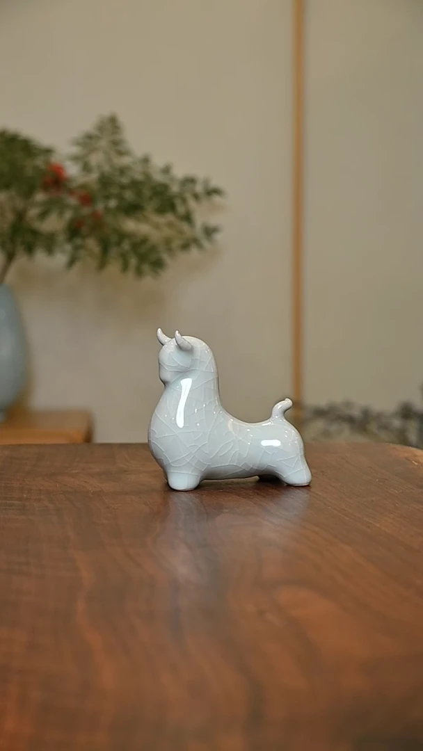 小福牛 粉青釉 微瑕 无款