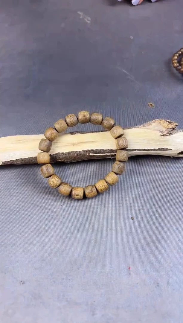 沉香沉香碎屑+菩萨奇10鼓珠单圈99沉多样性发一