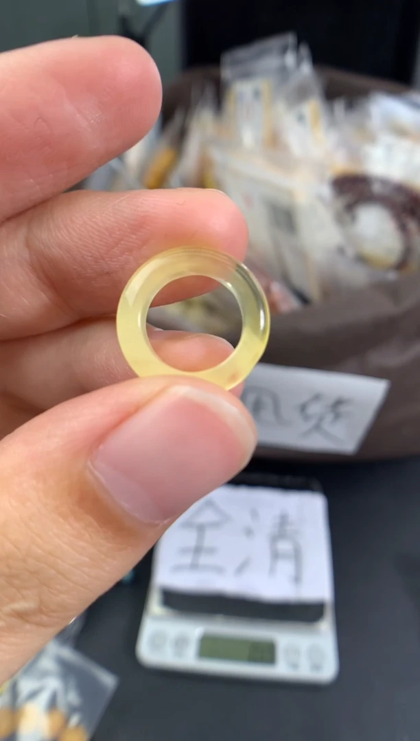 蜜蜡未镶嵌珠宝奇石1