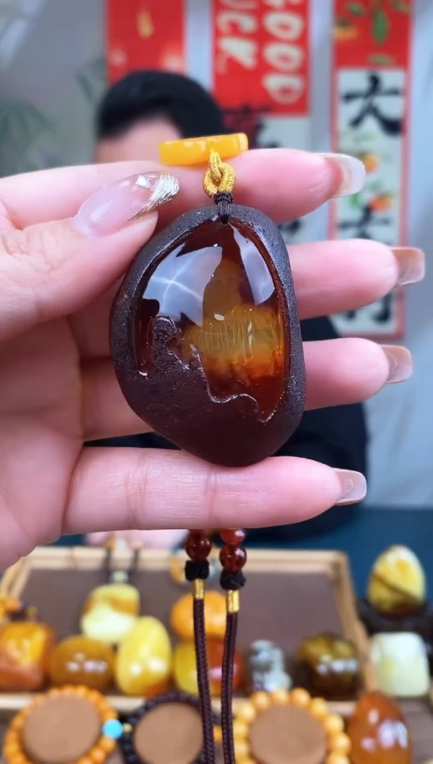 【闪购商品】琥珀裸石未镶嵌 基地发货 一物一证 顺丰包邮