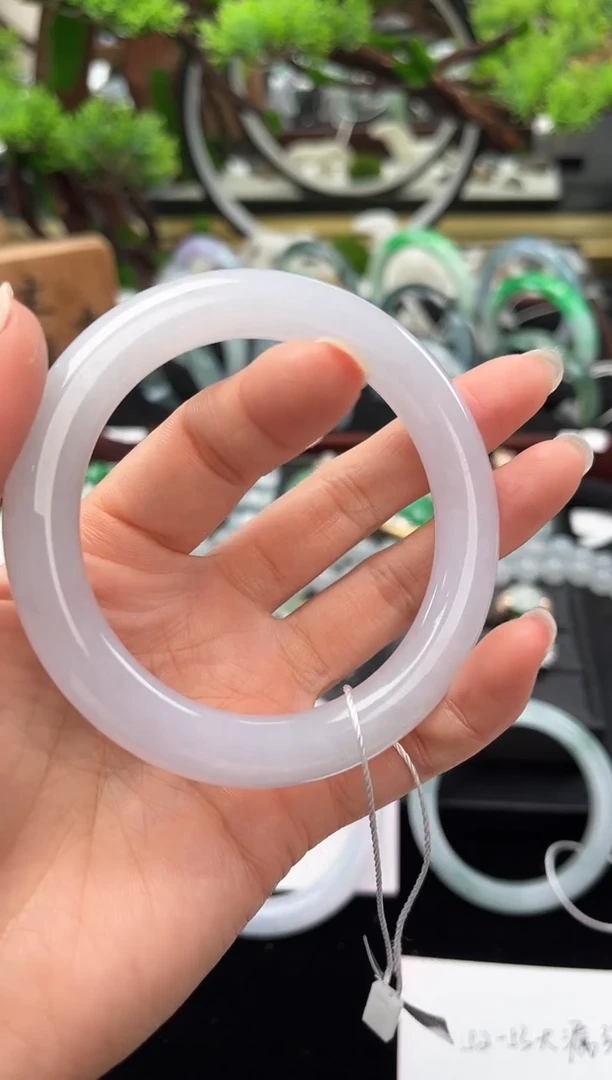 未镶嵌手镯翡翠手镯