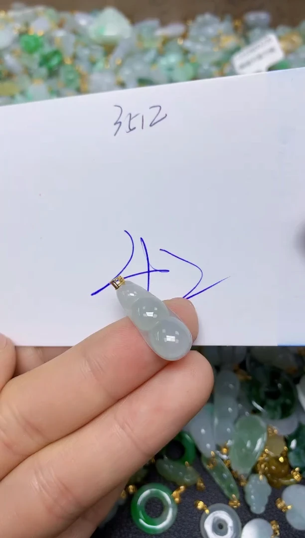 【闪购商品】翡翠挂件18K金镶嵌 天然翡翠A货