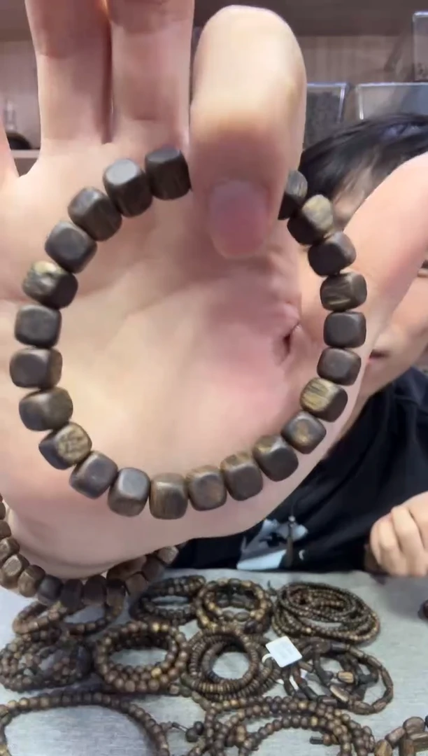 沉香碎屑沉香08方珠单圈7克+ 多样性发其一