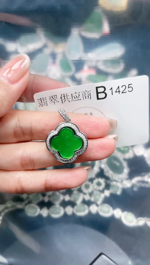 【闪购商品】翡翠颈饰未镶嵌1425赠皮绳