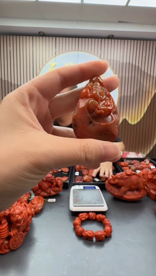 未镶嵌雕刻南红玛瑙066ZB1110产品一个