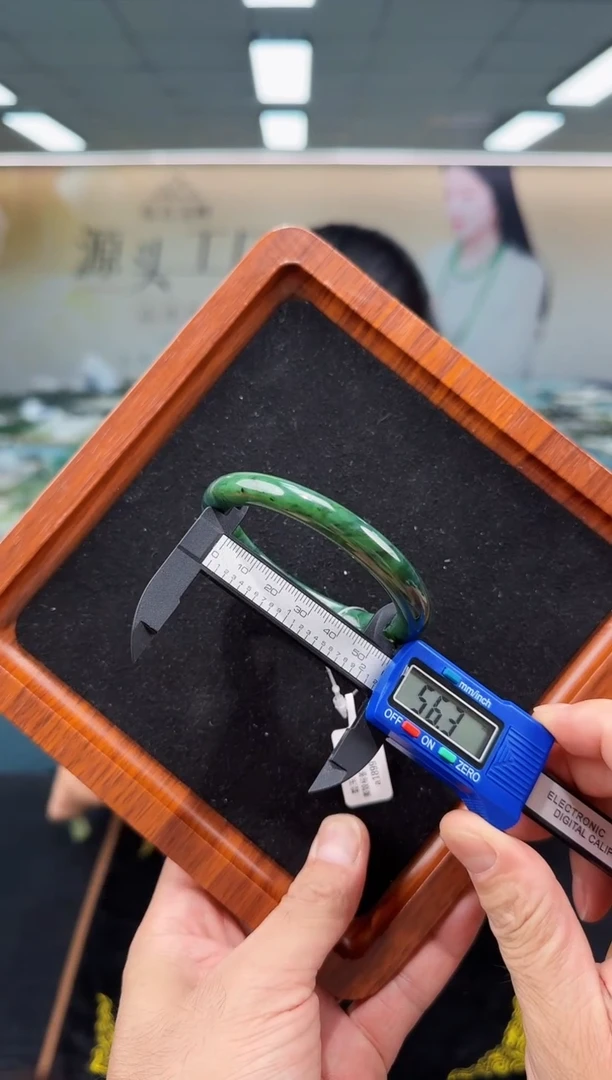 和田玉手镯未镶嵌多样性发货 拍一发一