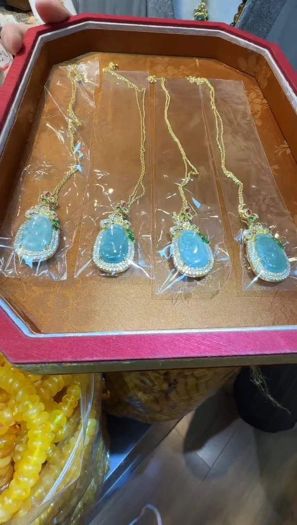 颈饰未镶嵌翡翠 多样性发一件 029